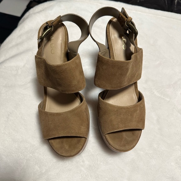 ALDO suede and wooden platform heels NWOT - Picture 2 of 5